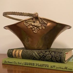 VTG Brass Basket Dish w/ Handles & Grape Design